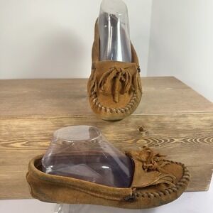 Minnetonka Suede Moccasins Womens 9.5 Fringe Bow Slippers Boho Cozy Cabincore